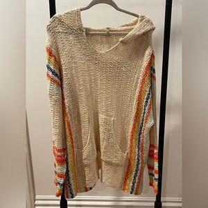 Women’s Easel Hooded Top